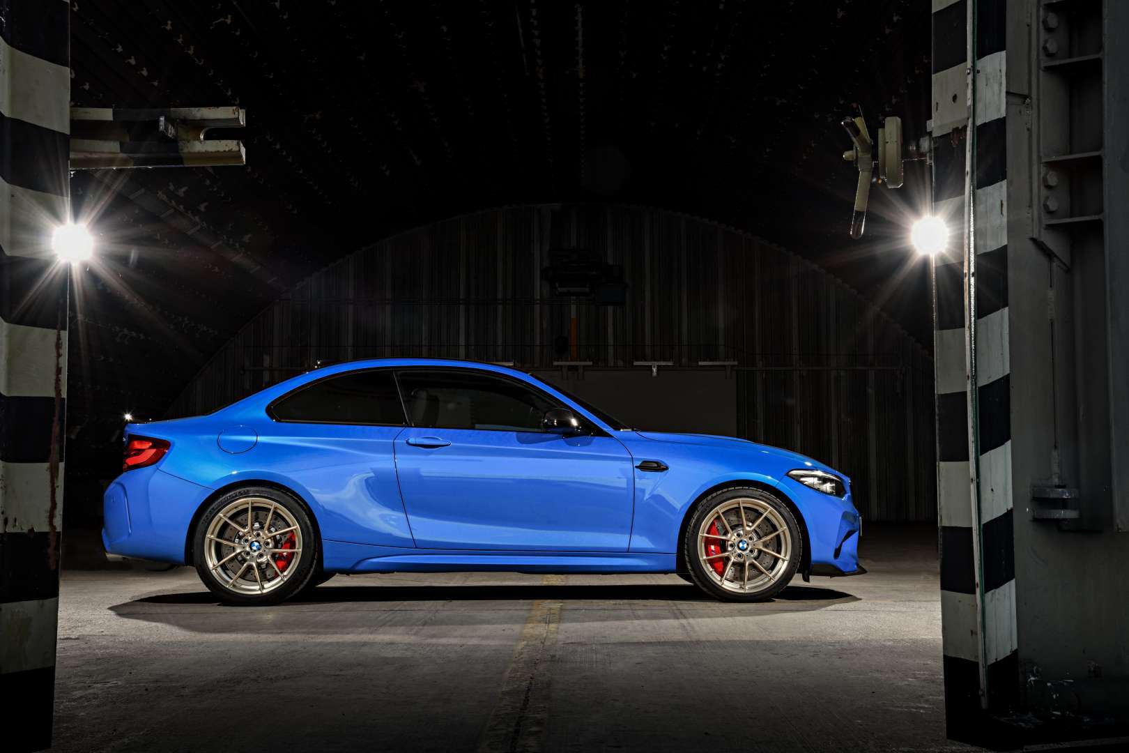 2020 Bmw M2 Cs Is A Fitting Sendoff To The 2 Series Dlmag