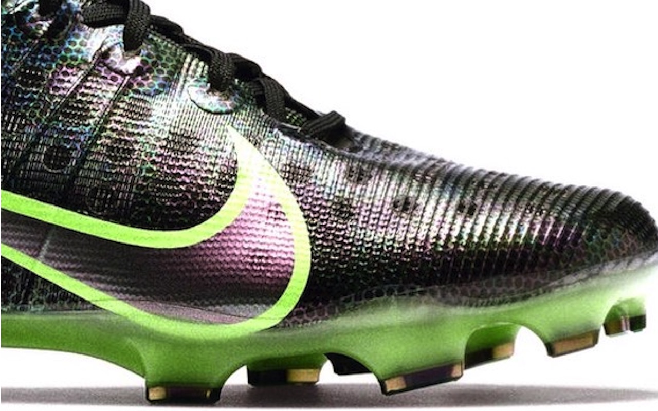 nike zoom football