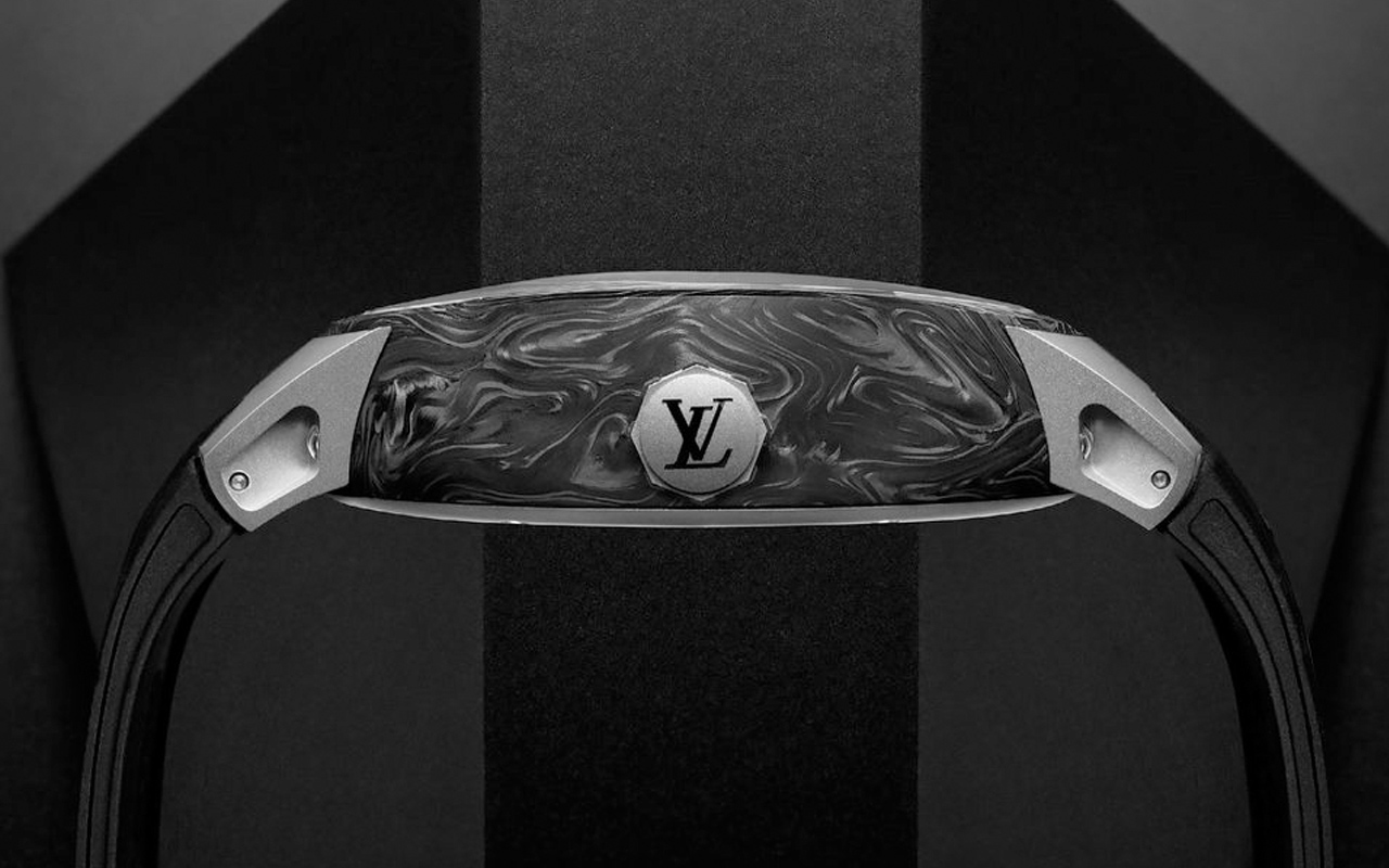 Louis Vuitton Tambour Curve Flying Tourbillon made from aero-grade carbon fiber - dlmag