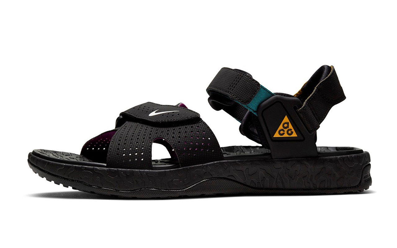 nike outdoor sandals