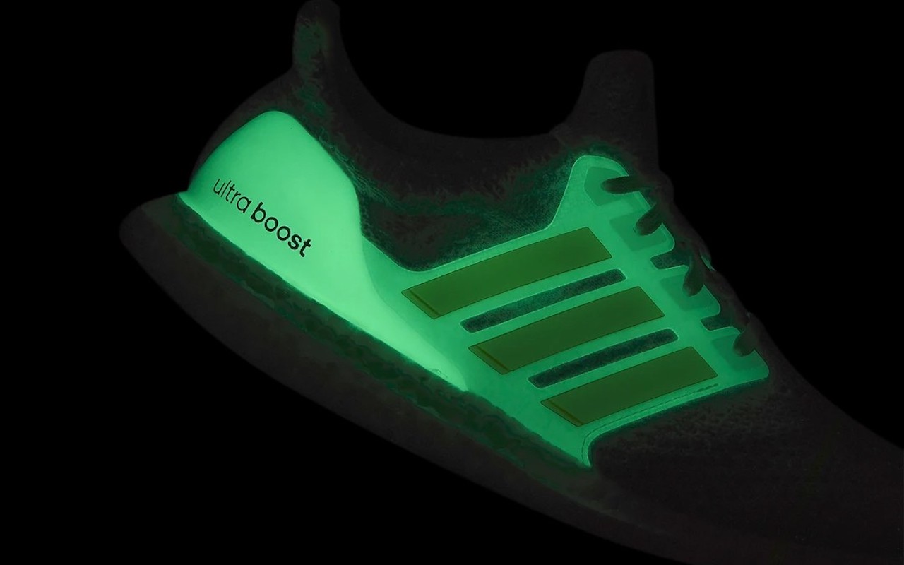 Adidas UltraBOOST 5.0 DNA Glow