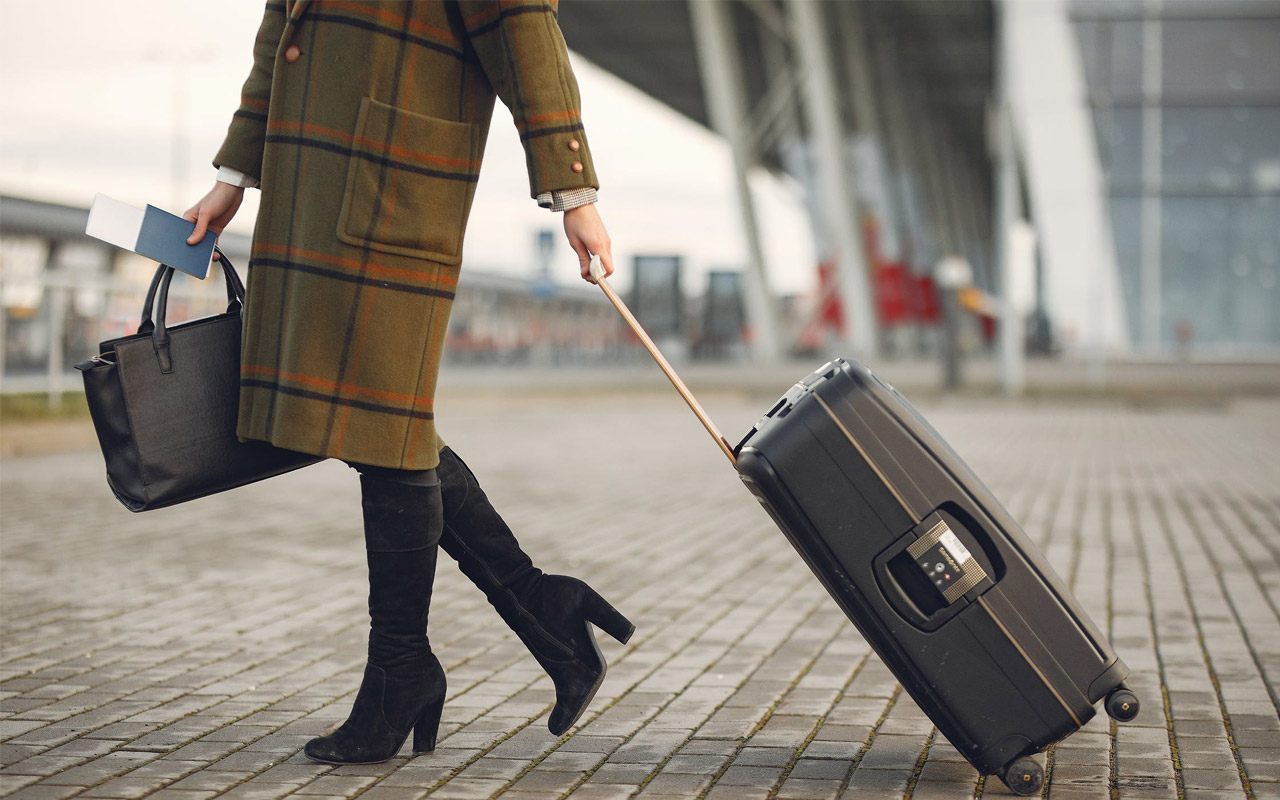 Quick tips to air travel peacefully with expensive luggage - Daily Luxury