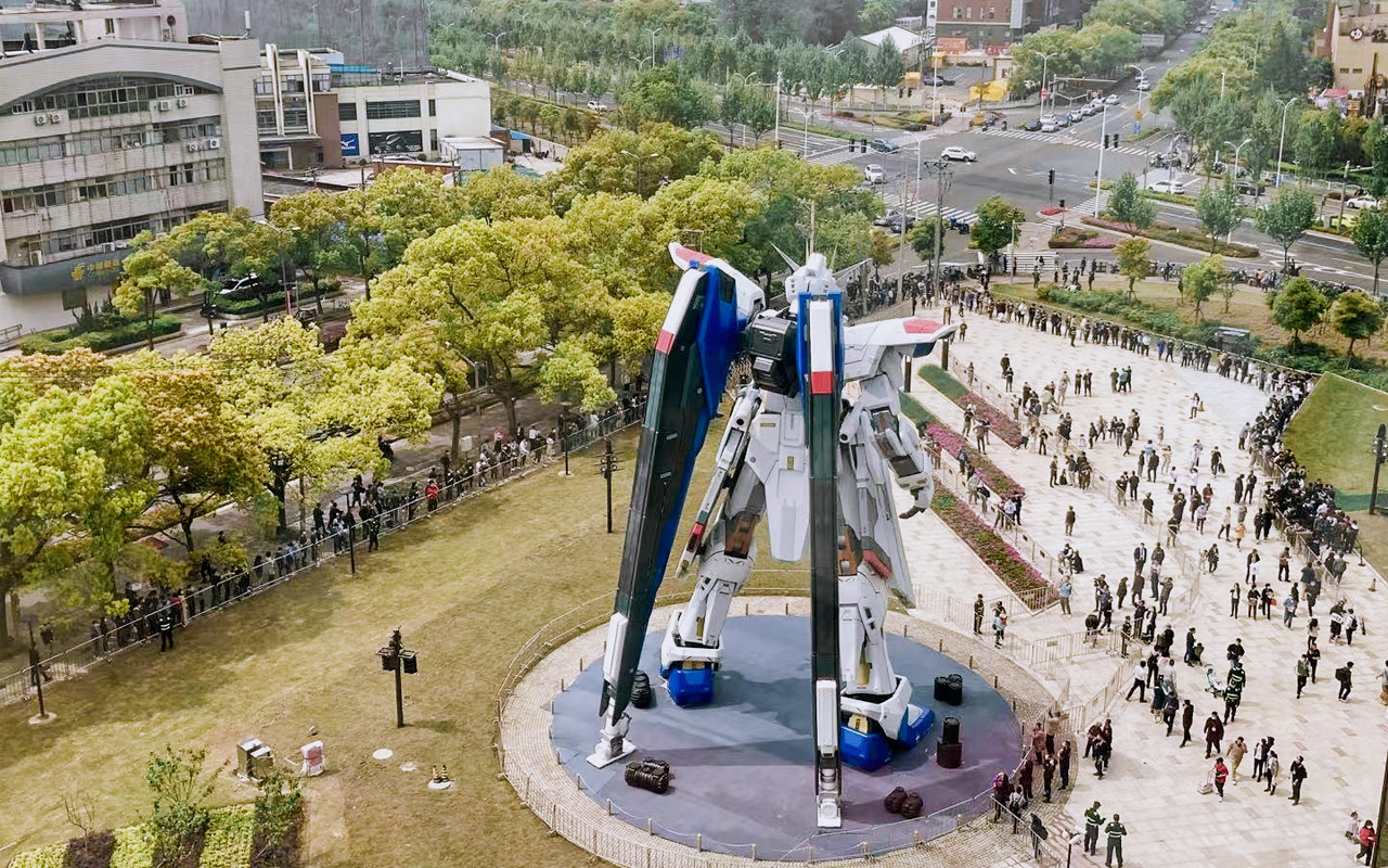 Life-size Freedom Gundam statue comes up in Shanghai, China - Daily Luxury