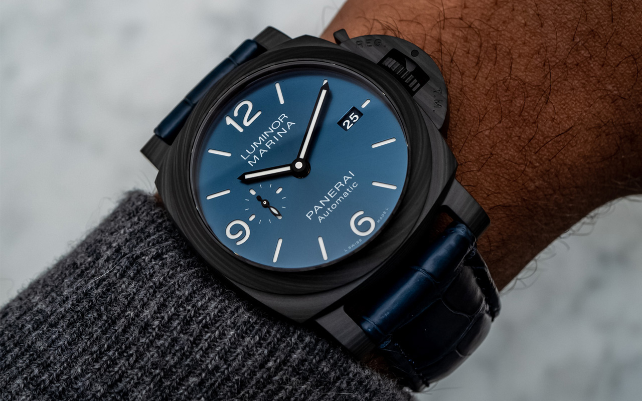 Panerai Luminor Marina Carbotech Blu Notte is gorgeously blue and white ...