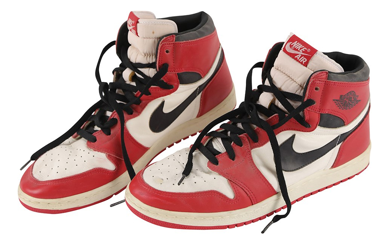 Michael Jordan’s last original AJ1 he’s ever worn sold for $422k ...