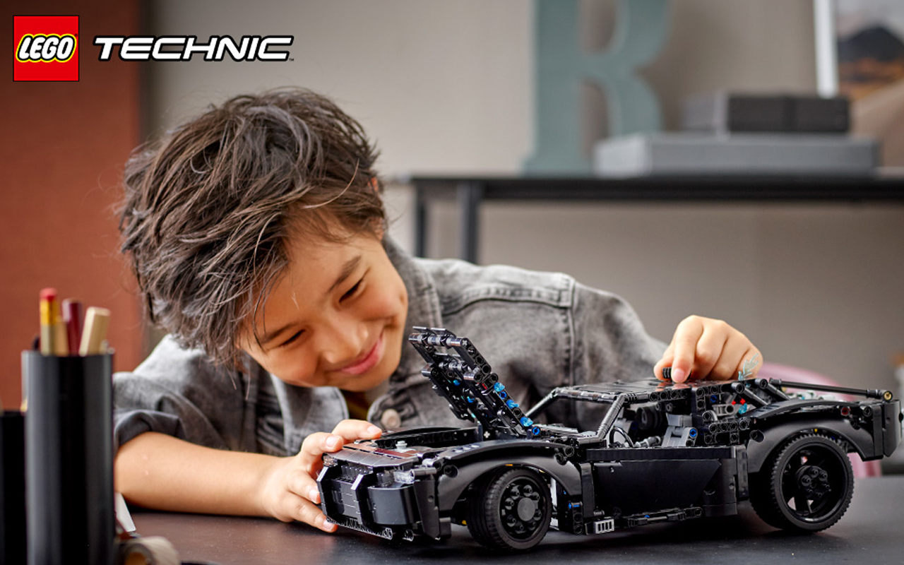 This LEGO Technic Batmobile replica is inspired by the latest onscreen ...