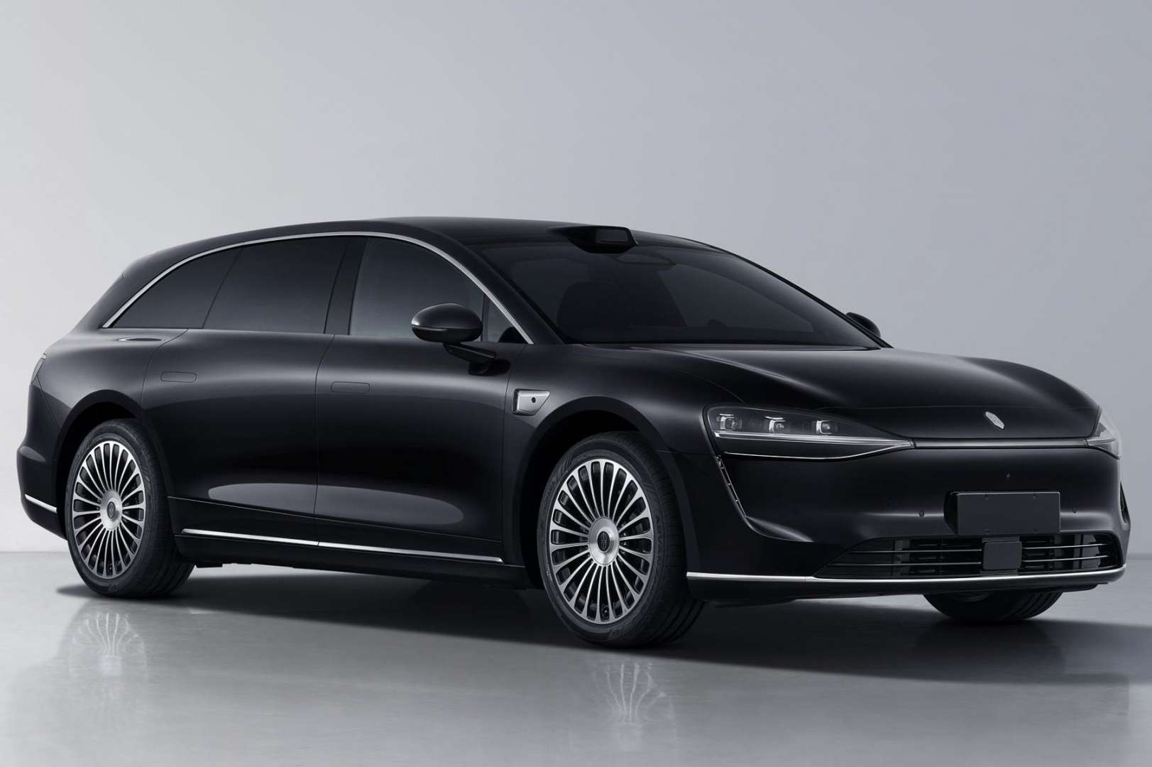 Stelato S9T wagon exterior design showing European estate proportions